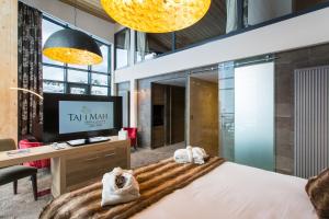 Taj-I Mah Hotel by Les Etincelles - Location and Accessibility