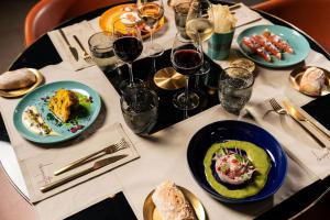 The Five Codet - Exceptional Guest Ratings