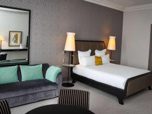 The Grand Hotel De Cabourg - Mgallery Hotel Collection - Location and Surroundings