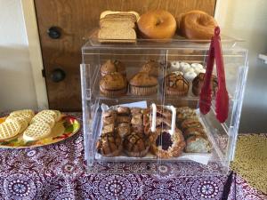 The Monarch Resort - Policies and Booking Information