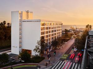 The Pierside Santa Monica - Room Options and Features