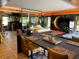 The Pure Life 34 - Additional Noteworthy Features