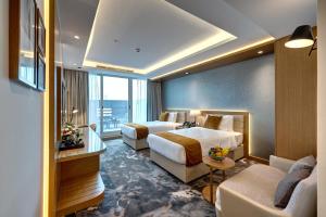The S Hotel Al Barsha - Dining Experiences