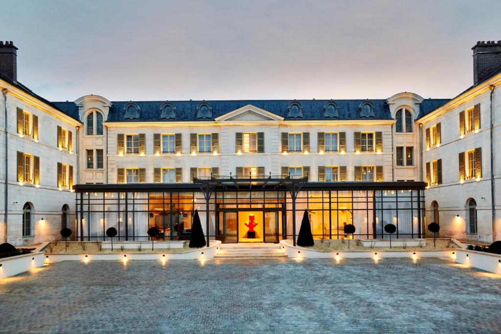 The Unicorn Hotel & Spa Troyes MGallery - Delectable Dining and Breakfast Choices