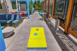 Tru By Hilton Lathrop - Room Options