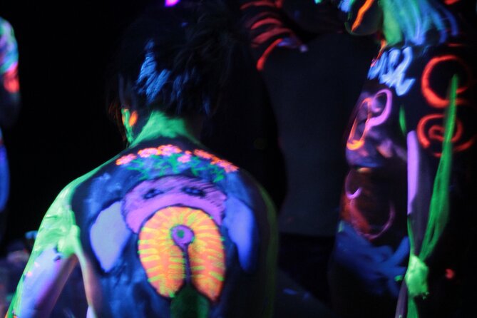 UV Body Painting Experience for Couples in Brooklyn - Unique Features of the Activity