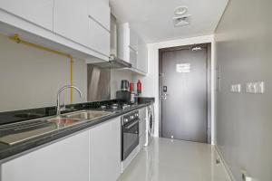 VayK - Chic Hotel-Style Studio in Damac Hills - Nearby Attractions