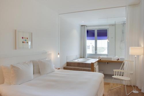 Vesper Hotel - Dining and Culinary Offerings