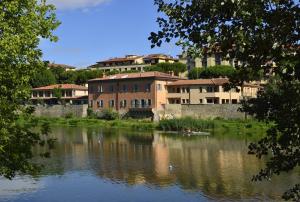 Ville SullArno - Dining Options
