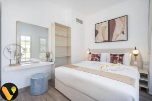 Vogue Villa Near Golf/Ski Dubai/ Ibn Battuta Mall - Check-in and Check-out