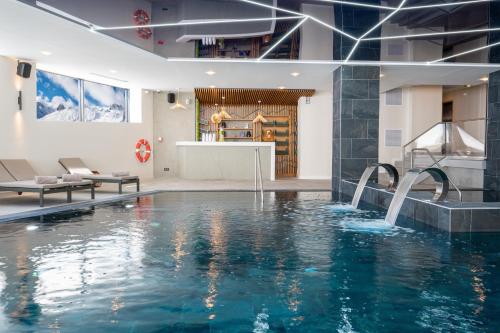 VoulezVous Hotel by The Sparks - Popular Activities