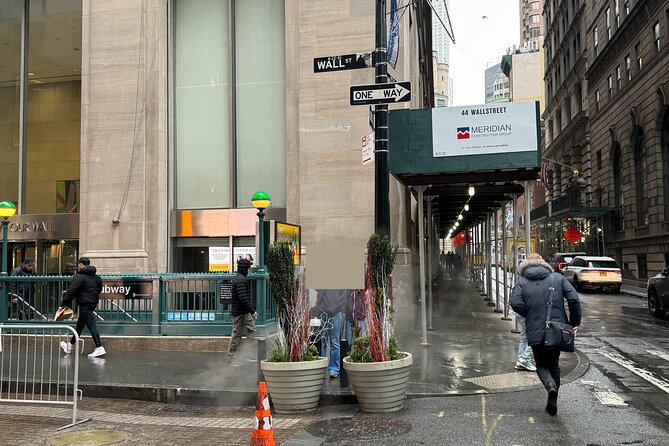 Walking Tour of Lower Manhattan With a Local 9/11 Survivor - What to Expect During the Tour