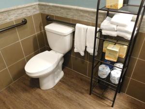 Wave Street Inn - Amenities and Facilities