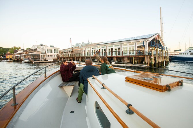 1 Hour Afternoon Tour of Newport Harbor and Narragansett Bay - Alcoholic Drinks and Additional Refreshments