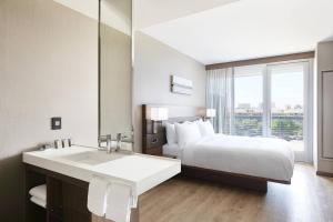 AC Hotel by Marriott Irvine - Nearby Attractions and Activities