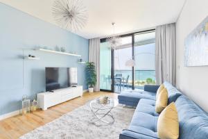 Address Beach Residences - Dining and Entertainment Options