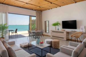 Anantara World Islands Dubai Resort - Guest Reviews and Ratings