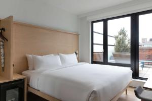 Arlo SoHo - Dining Options