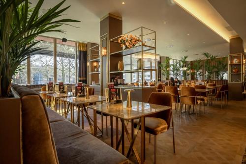 ART Hotel Rotterdam-Fully Renovated - Transportation and Accessibility