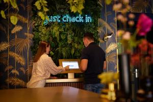 Auberge Du Bonheur - Check-in, Check-out, and Policies