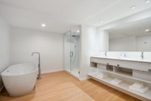 Beach Haus Bal Harbour - Policies and Check-in/Check-out