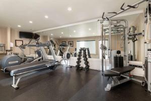 Best Western Plus Carriage Inn - Dining Options