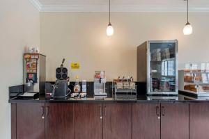 Best Western Salinas Monterey - Policies and Guest Information