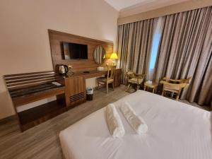 Bliss Square Hotel - Guest Services