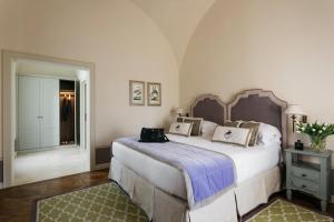 Borgo San Felice - Booking and Reservation Details