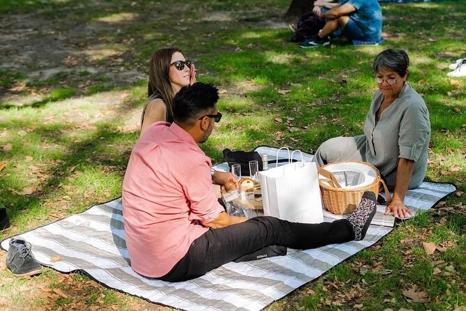 Central Park Picnic Basket Rental Experience - Additional Features