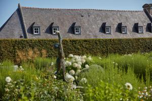 Chateau D'audrieu - Getting There and Transportation