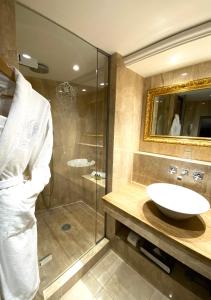 Chateau Eza - Amenities and Facilities