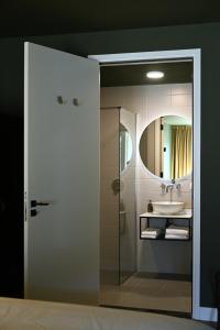 Coat of Arms of Hengelo Residence Suites - Digital Key by SMS and Email - Frequently Asked Questions