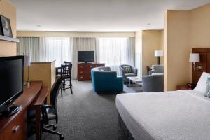 Courtyard by Marriott Sacramento Cal Expo - Check-in and Check-out Policies