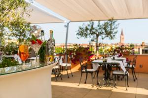 Due Torri Hotel - Special Features and Requests