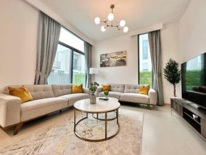 * Dweller * Dubai Family Tranquil Villa Sleeps 8 - Questions About Your Stay