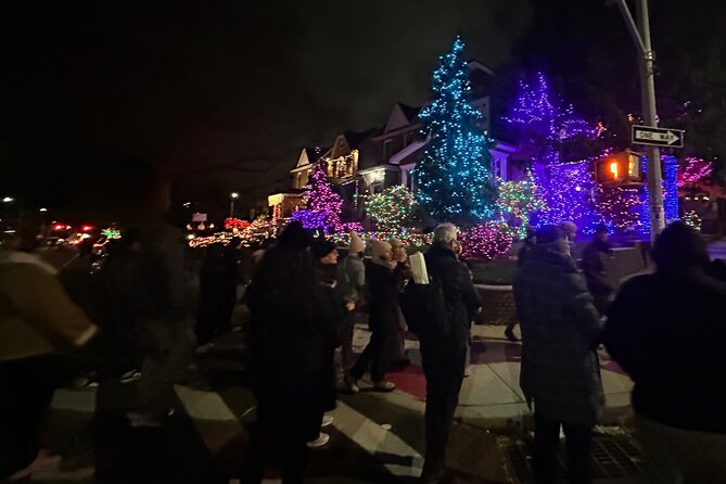Dyker Heights Christmas Holiday Lights Private Guided Tour - Preparing for the Tour