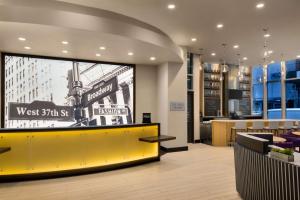 Embassy Suites By Hilton New York Manhattan Times Square - Dining Choices