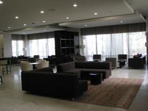 Embassy Suites Ontario - Airport - Guest Services and Reception