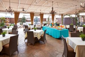Empress Hotel La Jolla - Dining and Cuisine