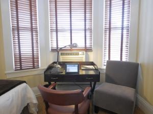 Executive Hotel Vintage Court - Guest Experiences