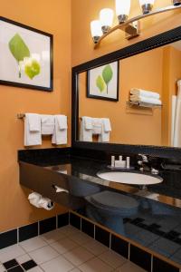 Fairfield Inn and Suites Santa Rosa Sebastopol - Location and Surroundings