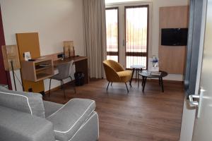 Fletcher Duinhotel Hotel Burgh Haamstede - Languages and Communication