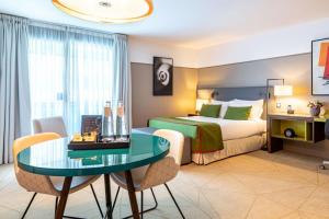Fraser Suites Paris La Défense - Professional Services and Facilities