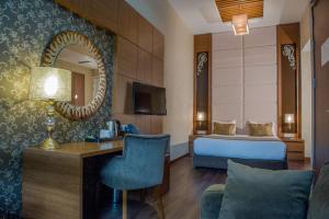 Grand Hotel Downtown - Policies and Check-in/Check-out