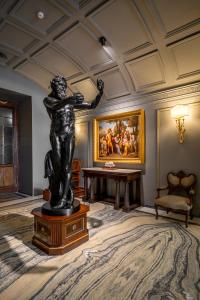 Grand Hotel Parkers - Policies and Additional Information