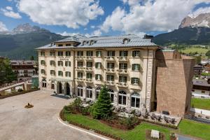 Grand Hotel Savoia Cortina D'Ampezzo, a Radisson Collection Hotel - Dining Options