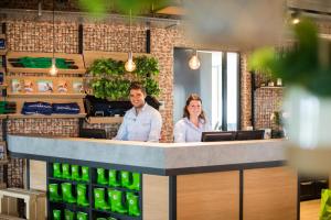 GuestHouse Hotel Kaatsheuvel-Waalwijk - Dining and Recreational Options