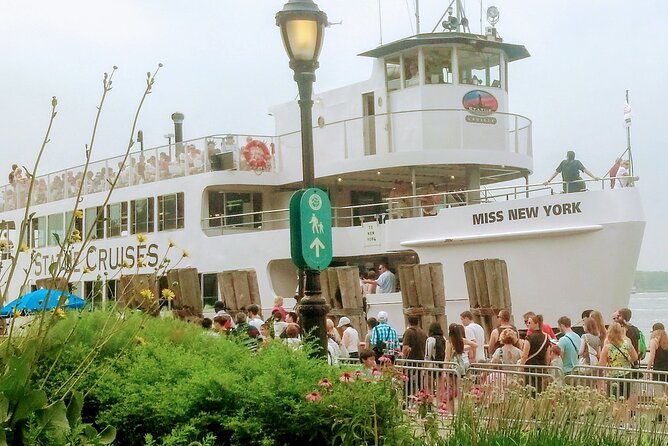 Guided Tour of the Statue of Liberty in New York (ES) - What to Expect on the Tour