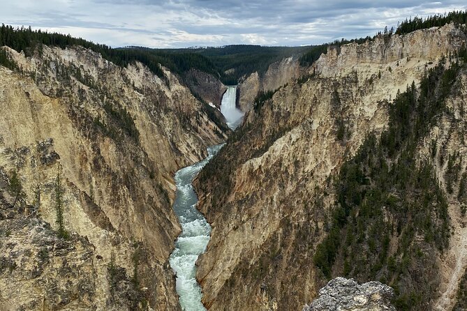 Guided Yellowstone National Park Trip - Wildlife Viewing and Geothermal Hotspots